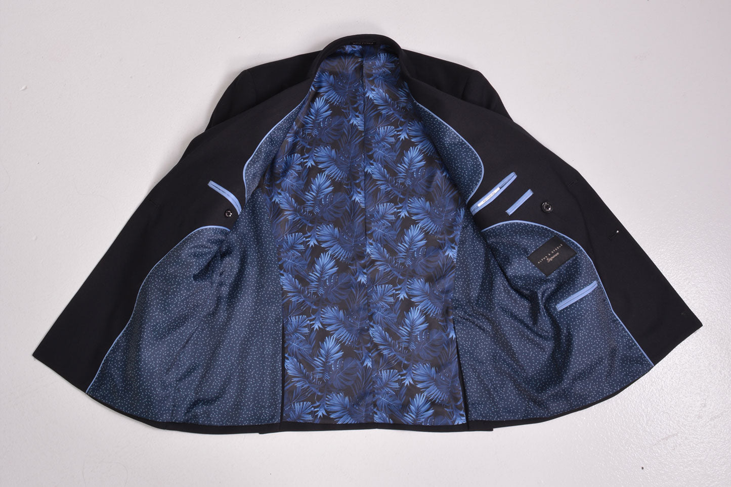 Suits AS1O3001RG Black