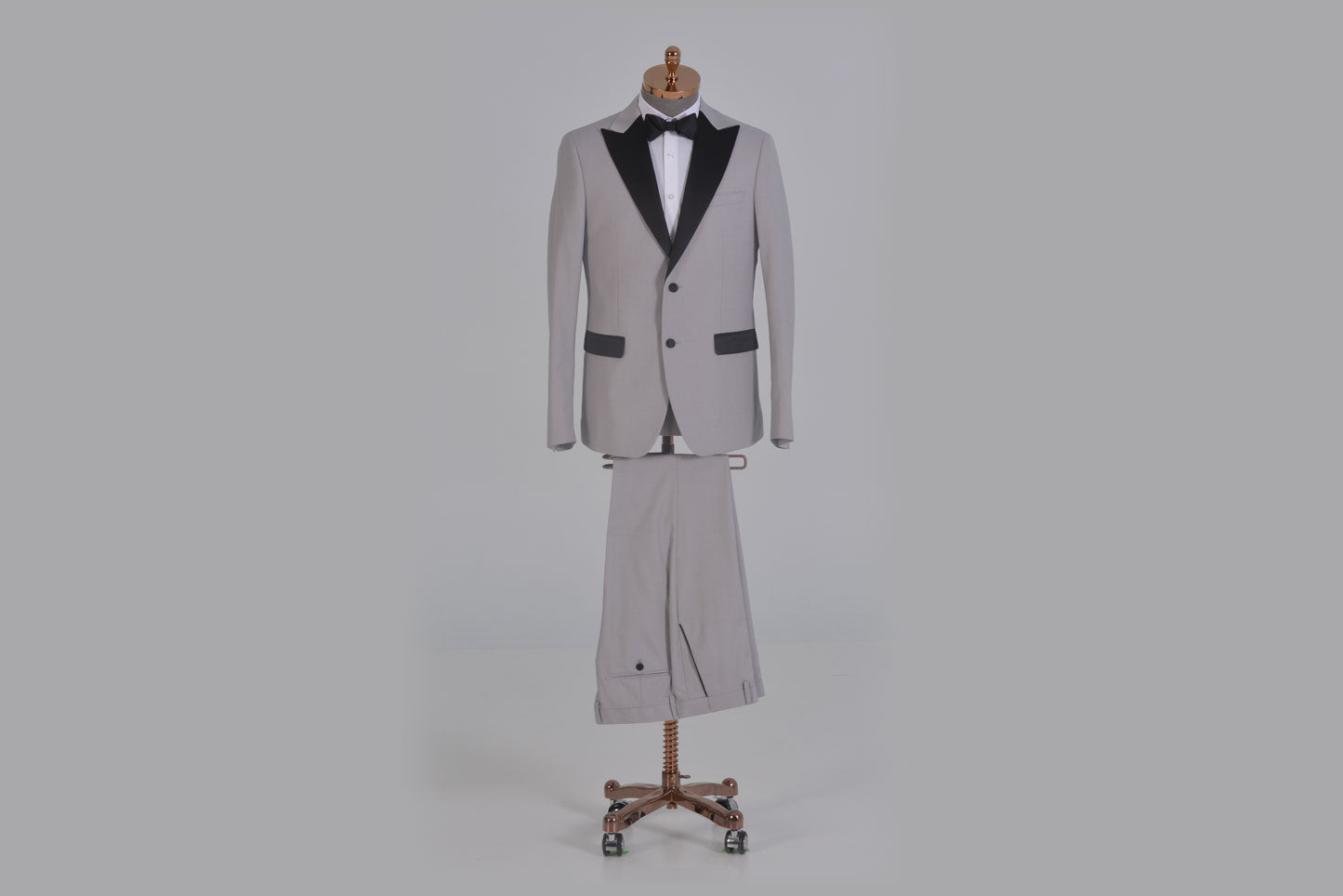 Tuxedo AS1O3300RG Silver