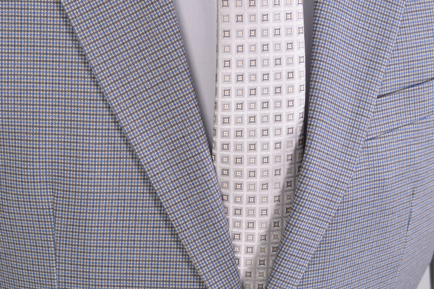 Suits AS1O3014 Brown Check