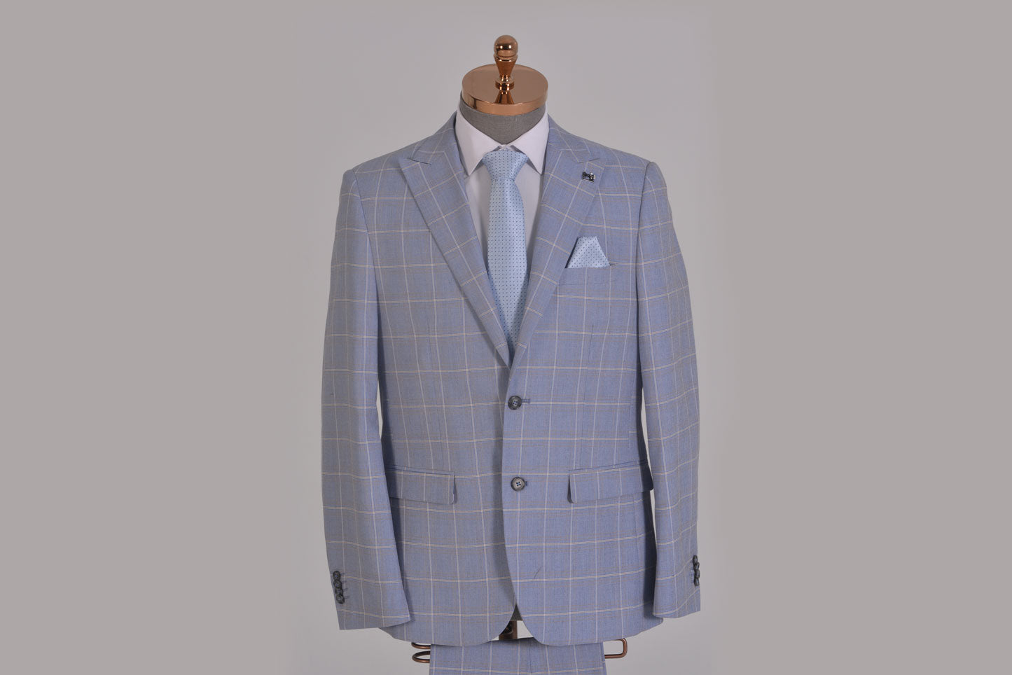 Suits AS1O3196