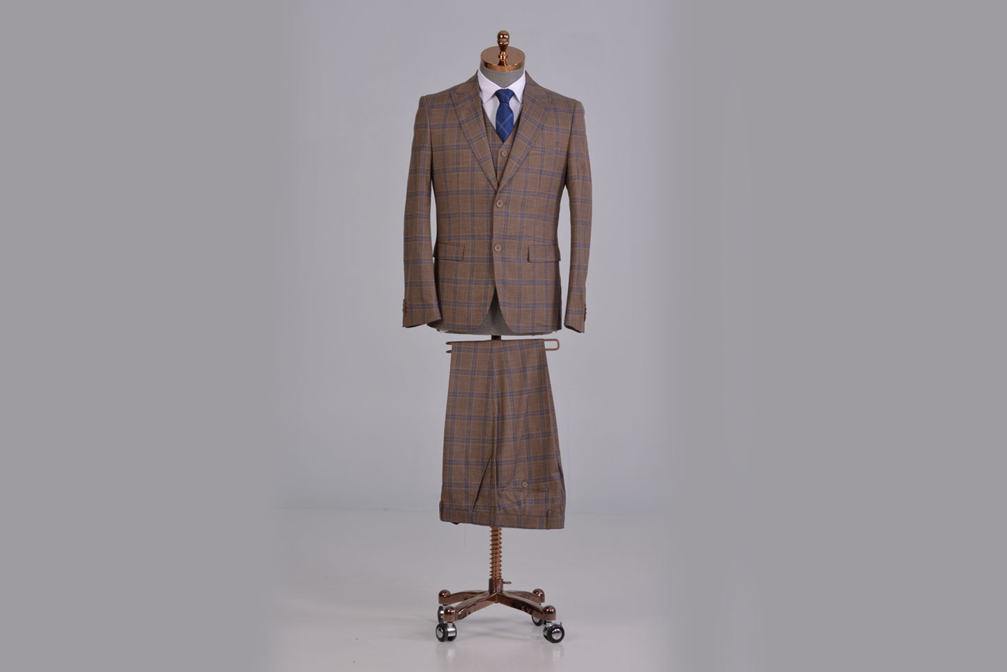 Suits AS1O3007RG Brown
