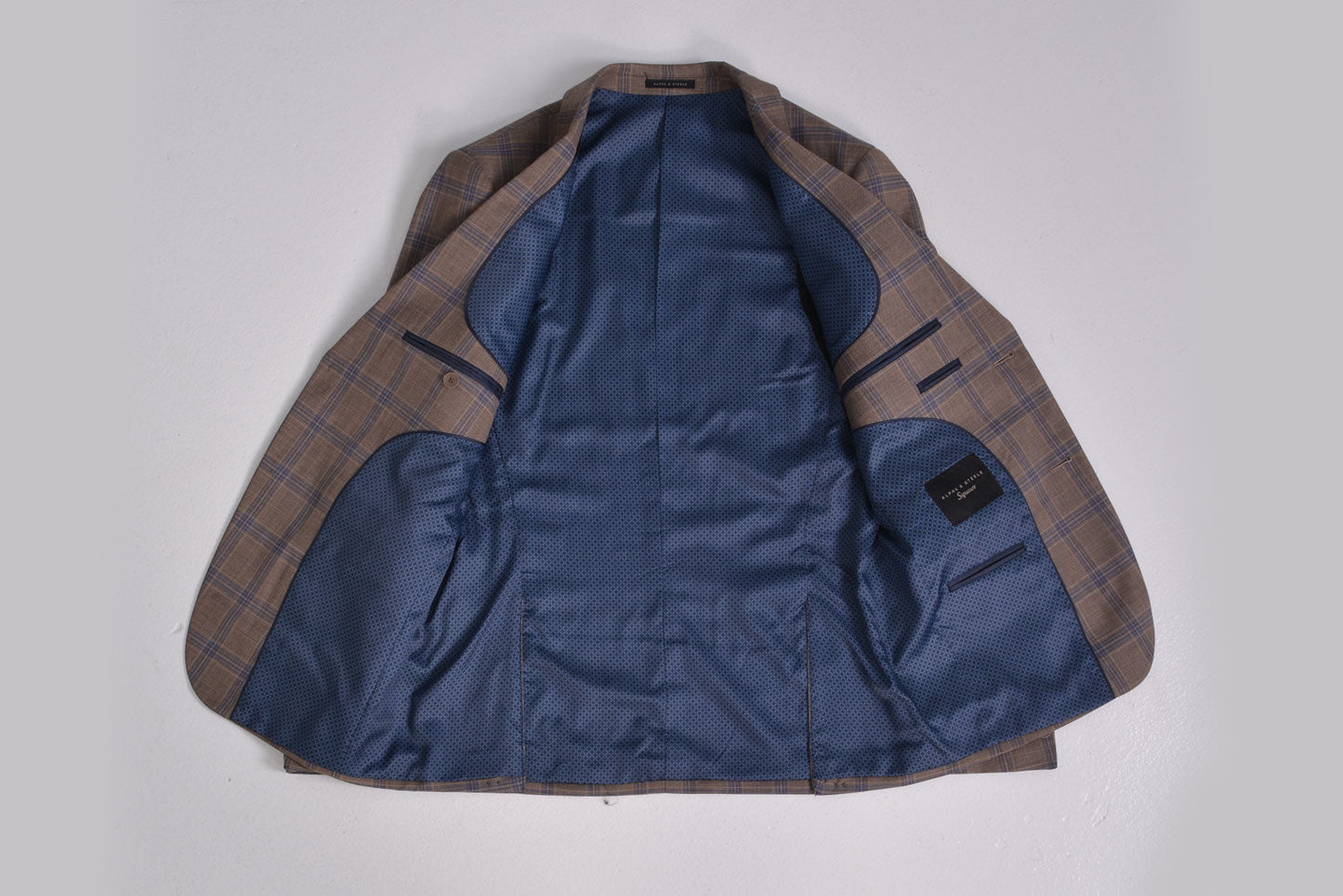Suits AS1O3007RG Brown